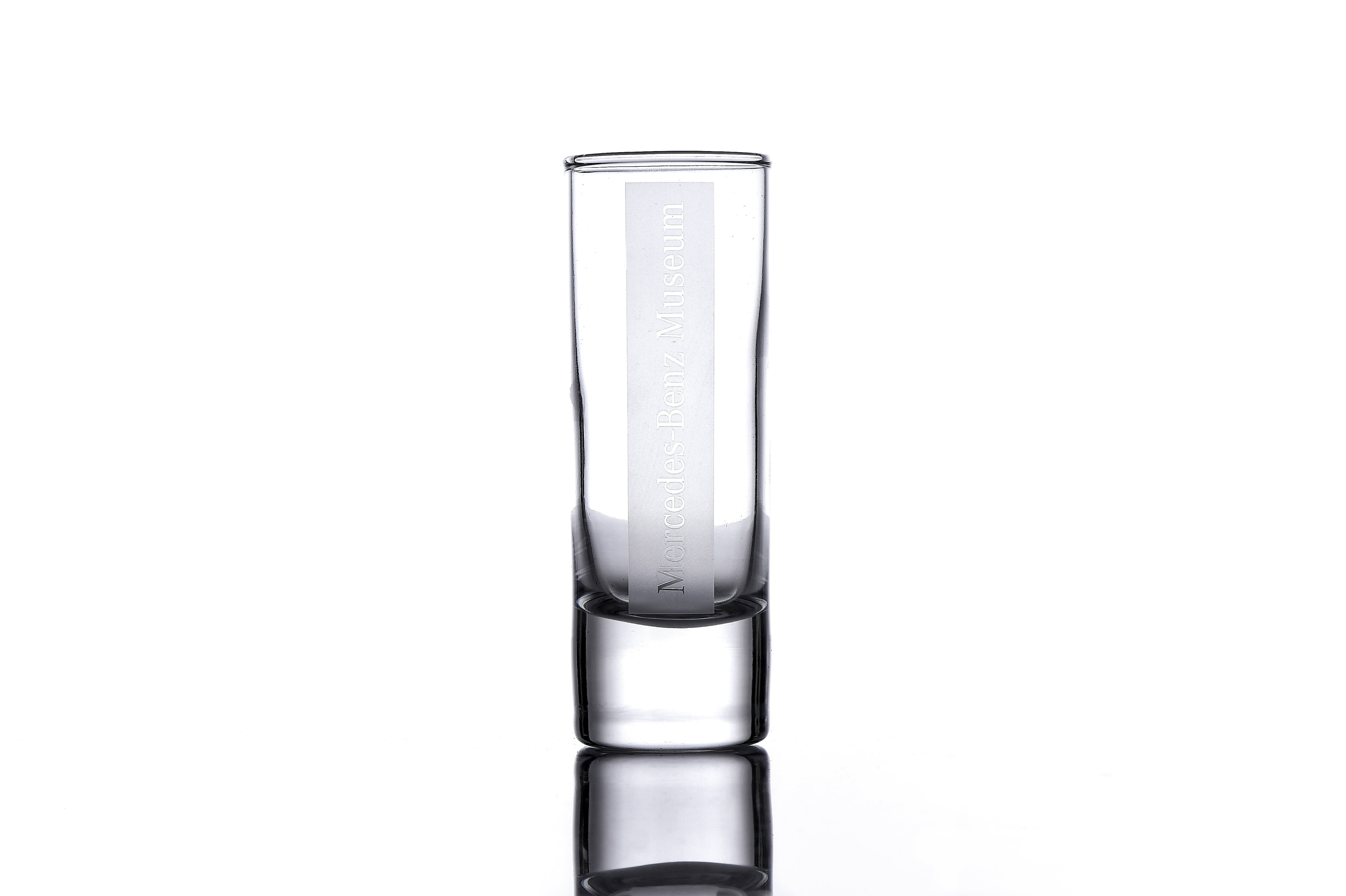 1_B66055426_m-mb-museum-shotglas