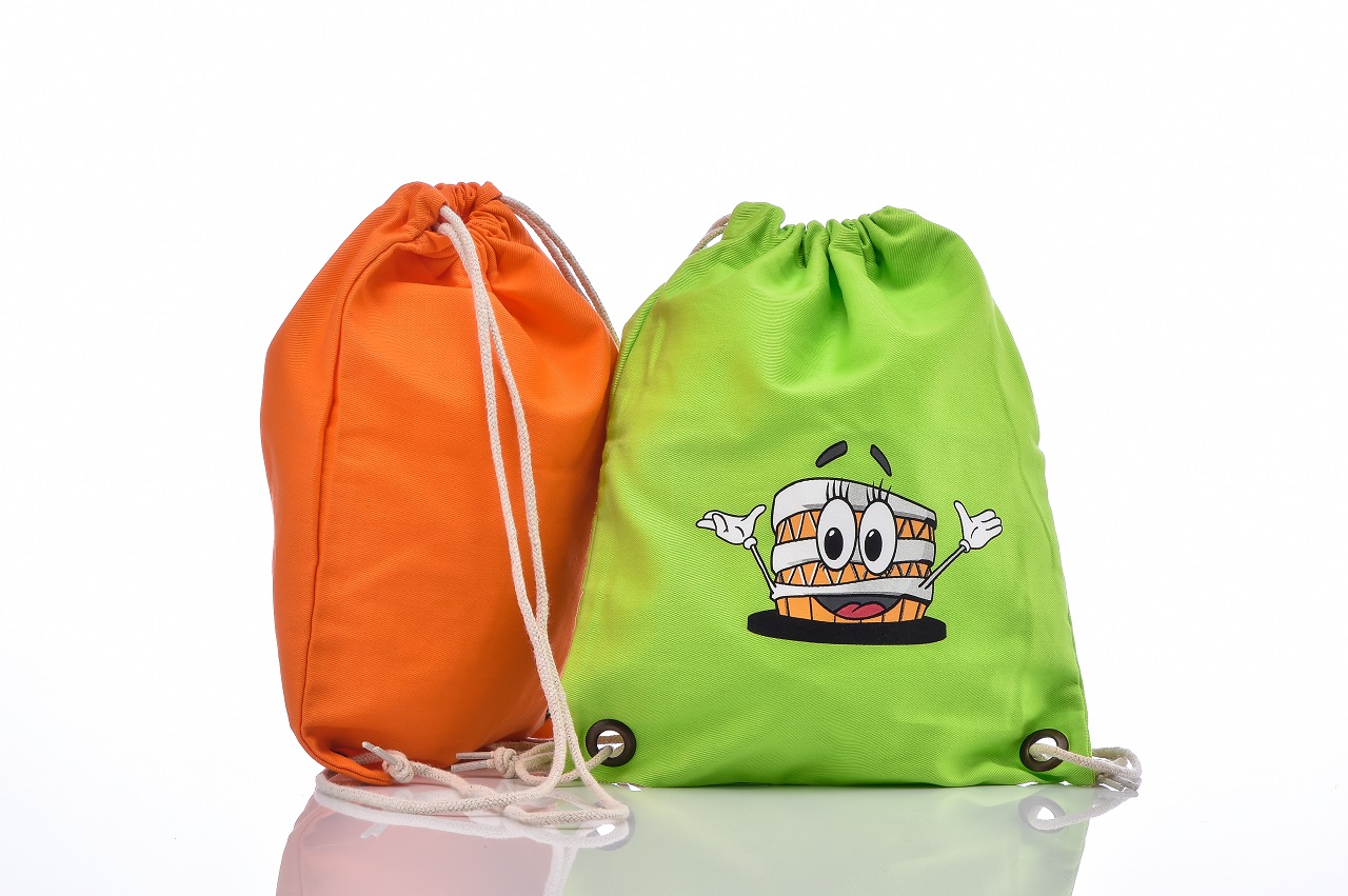 Mercedes-Benz Museum children’s gym bag green or orange