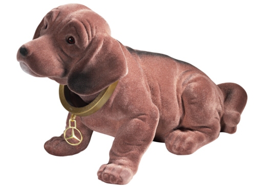What kind of dog is in the mercedes hot sale commercial