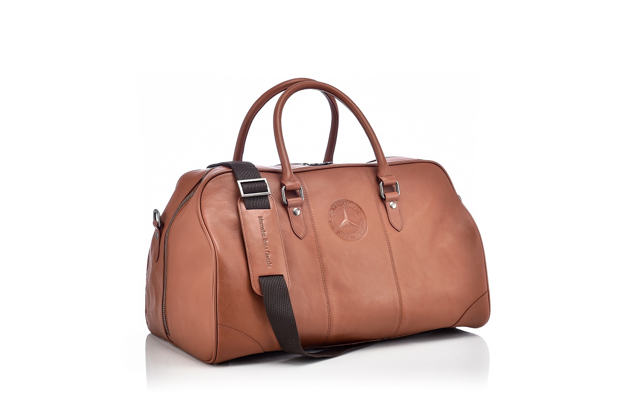 Leather travel bag