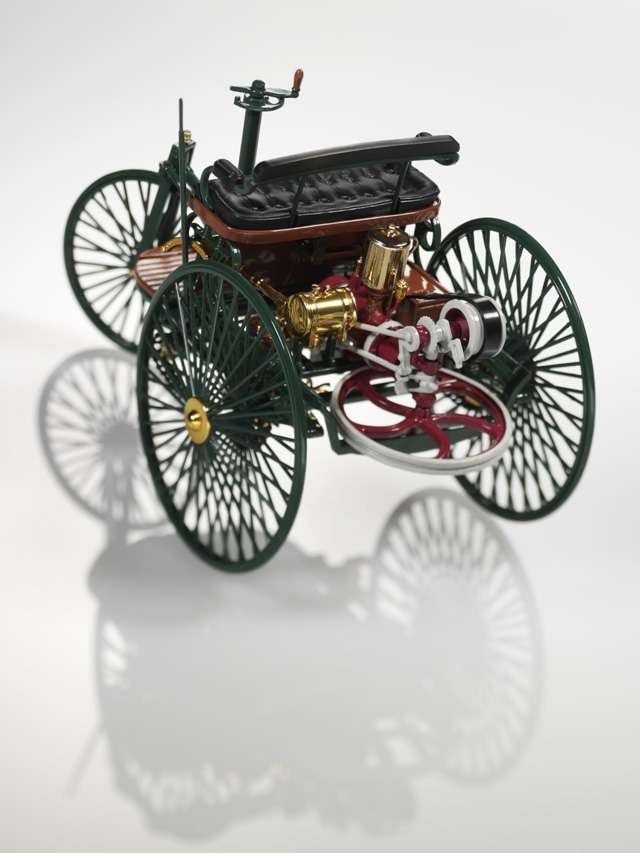 パーティを彩るご馳走や Benz Patent-Motorwagen grün - B66041415 | Mercedes-Benz 乗用車