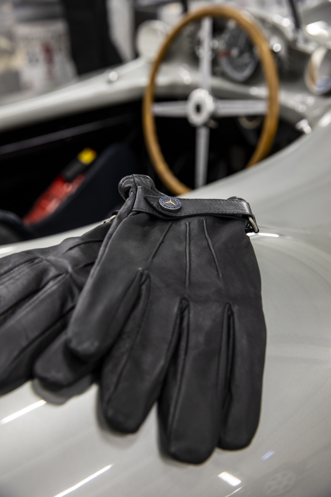 Mercedes racing gloves shop
