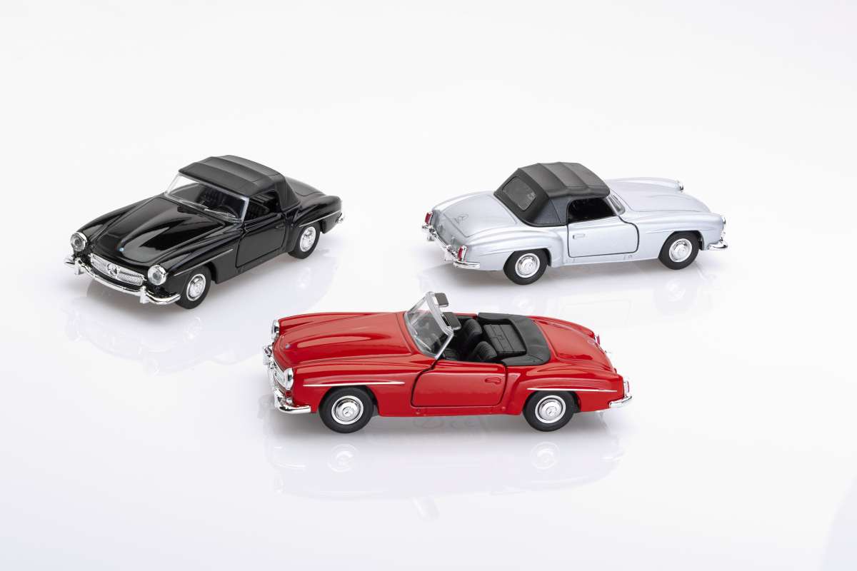 Amazon.co.jp: 1:18メルセデスベンツ190SLコンバーチブルレトロ